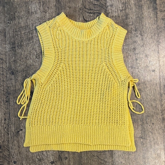 Aritzia Wilfred Yellow Knit Tank Top - Picture 1 of 4